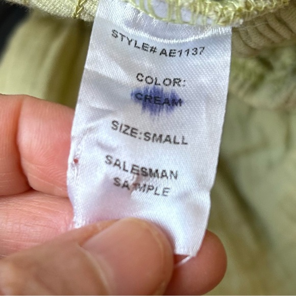 Sadie & Sage Crop top “ By the Shore”, in light green, Size S - Picture 9 of 9